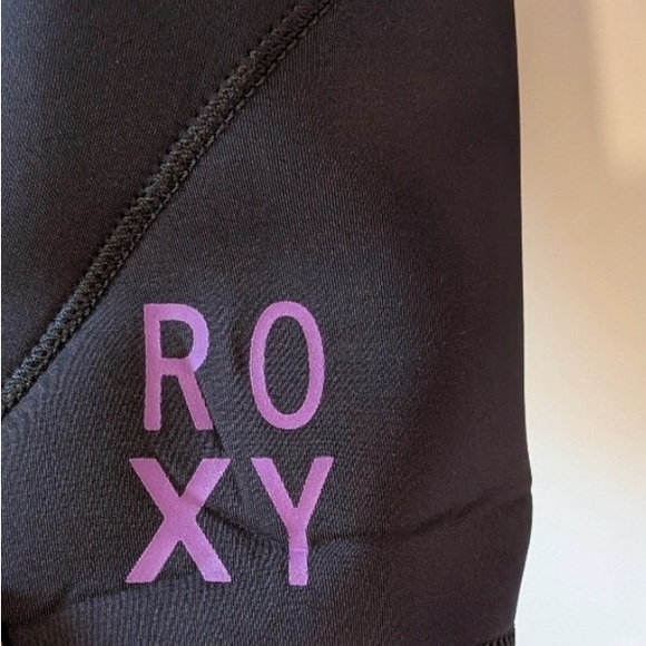 SOLD- Roxy Wetsuit Jacket - Picture 3 of 6